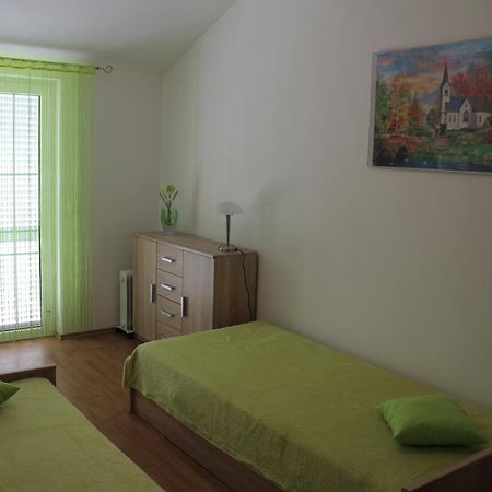 Apartment Mladen Biograd Na Moru Exterior photo