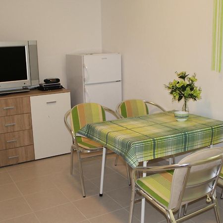 Apartment Mladen Biograd Na Moru Exterior photo