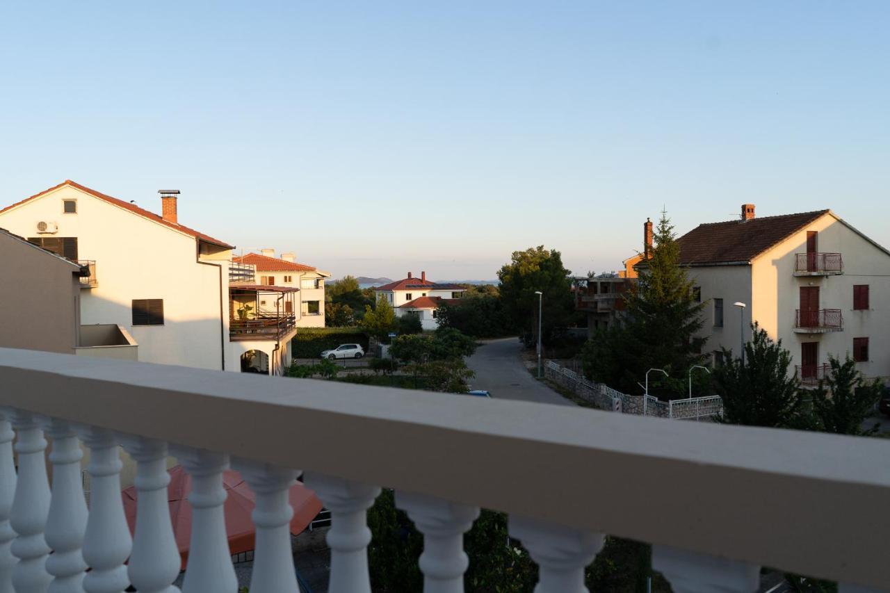 Apartment Mladen Biograd Na Moru Exterior photo