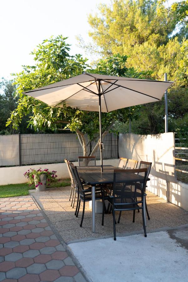 Apartment Mladen Biograd Na Moru Exterior photo