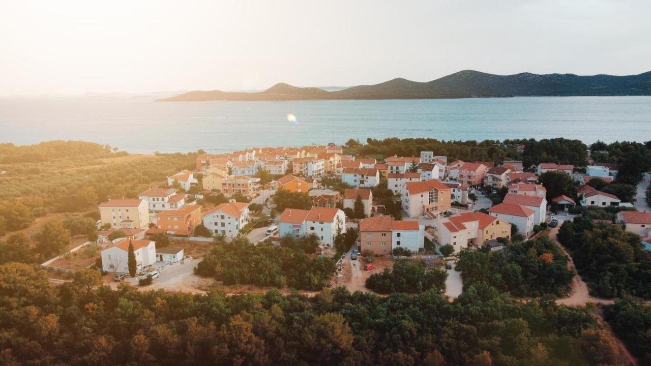 Apartment Mladen Biograd Na Moru Exterior photo