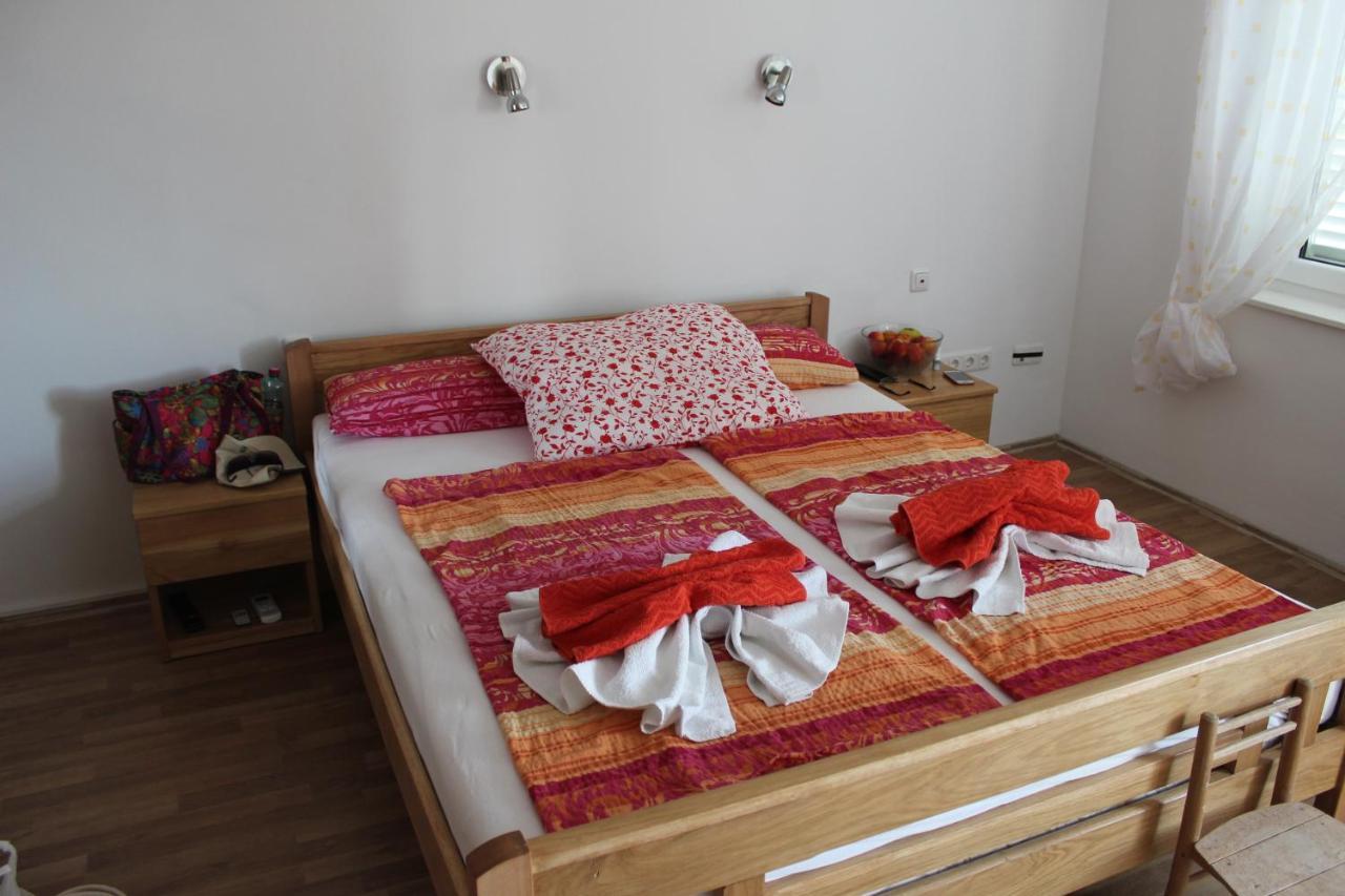 Apartment Mladen Biograd Na Moru Exterior photo