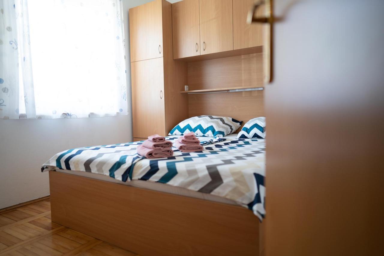 Apartment Mladen Biograd Na Moru Exterior photo